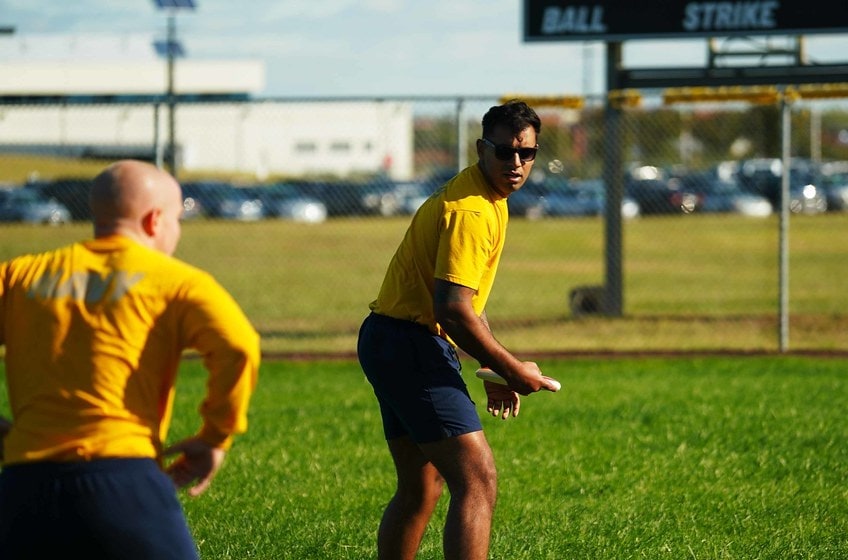 A non-contact sport where the referee is superfluous. On the worldwide phenomenon of Ultimate Frisbee