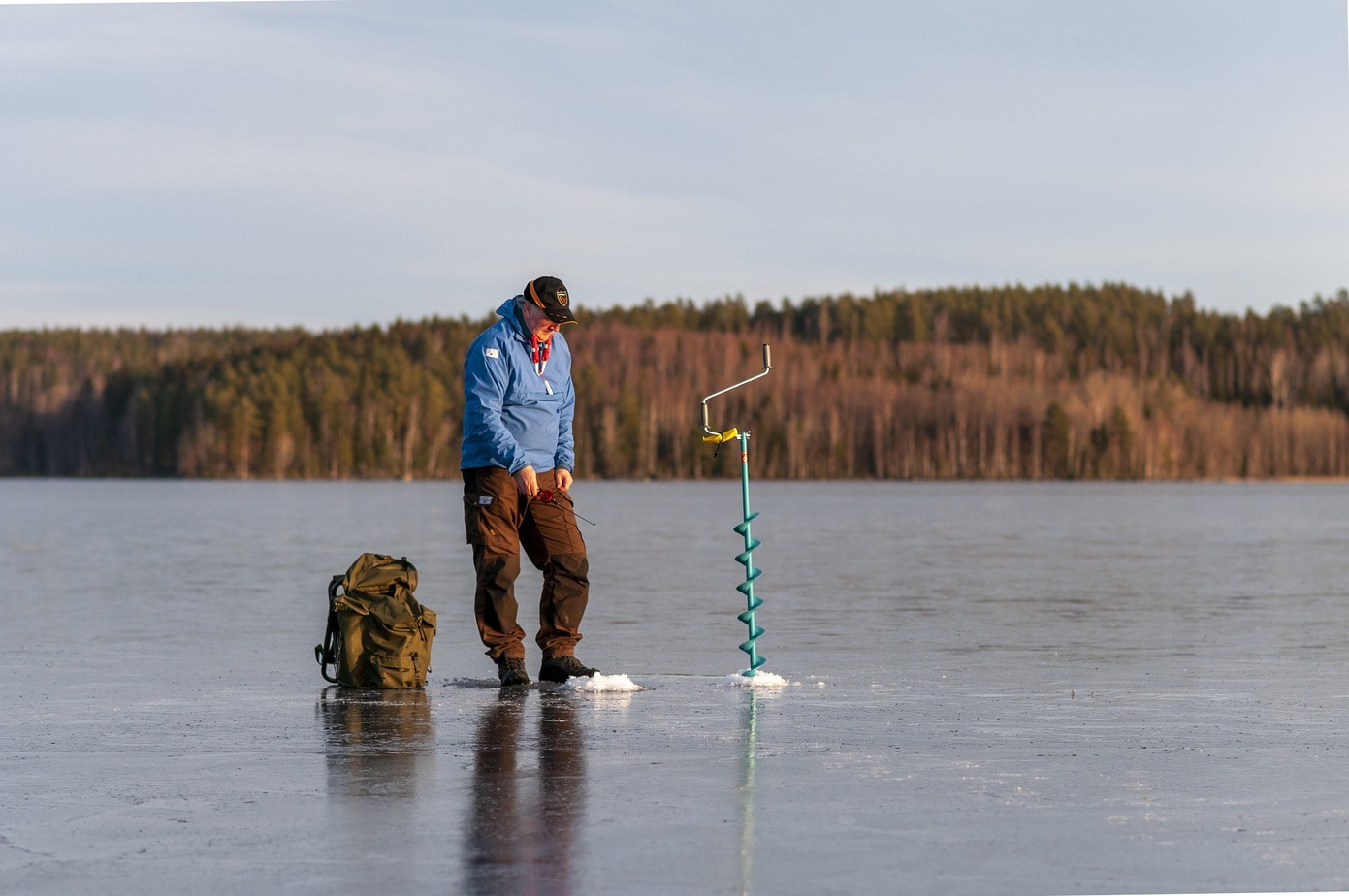Specifics of ice fishing or how to fish in the ice hole