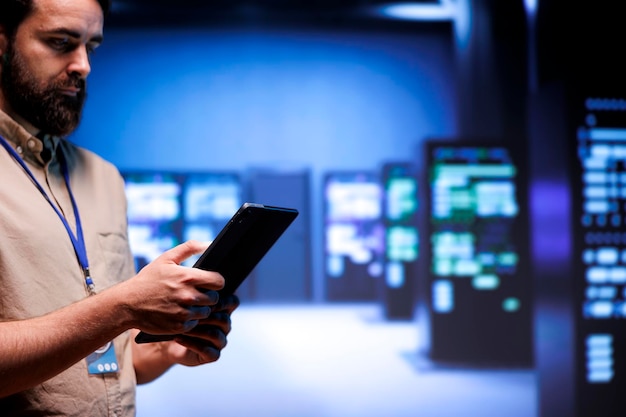 Ensuring Reliable Communication in Offline Environments with Hardware-Based SMS Solutions